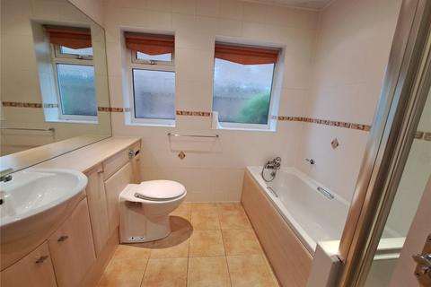 3 bedroom bungalow for sale, Fernhurst Road, Mirfield, West Yorkshire, WF14