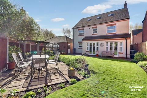 53 Blakeman Way, Lichfield, WS13 8FH