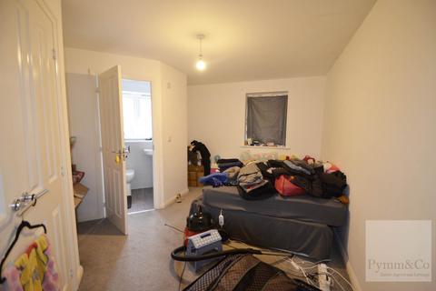2 bedroom flat to rent, Falcon Crescent, Norwich NR8