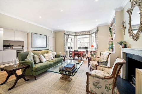 4 bedroom flat for sale, Onslow Gardens, London