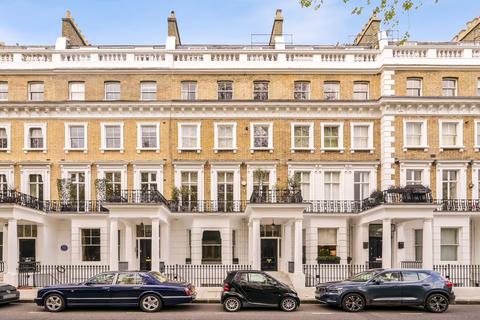 4 bedroom flat for sale, Onslow Gardens, London