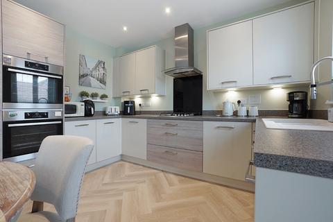 5 Bramling Way, Rainham, Gillingham, ME8 8FF