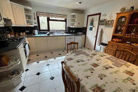 4 bedroom bungalow for sale, Liddeston Valley, Hubberston, Milford Haven, Pembrokeshire, SA73
