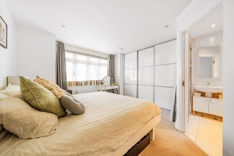 2 bedroom flat for sale, Stile Hall Gardens, Chiswick