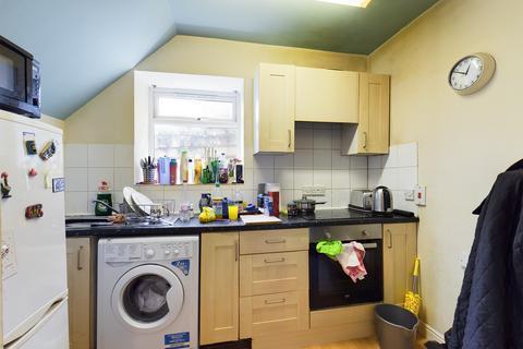 2 bedroom apartment for sale, Lymington Road, Torquay