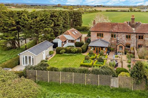 4 bedroom semi-detached house for sale, Bowley Cottages, Bowley Lane, South Mundham, Chichester