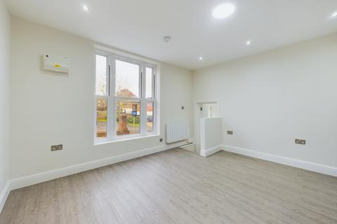 1 bedroom apartment to rent, Stuart Lodge, Stuart Road, High Wycombe, HP13 6AG