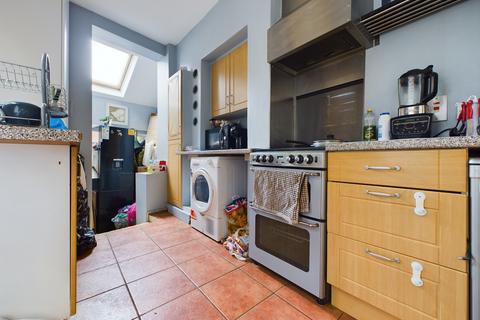 2 bedroom terraced house to rent, Pool Road, LE3