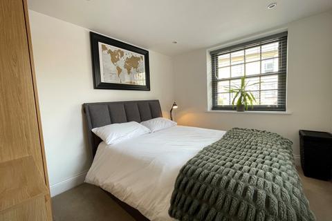1 bedroom flat to rent, Victoria Gardens, Hyde Park, Leeds, LS6