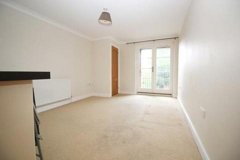 2 bedroom flat for sale, Moat Road, East Grinstead RH19