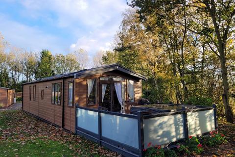 2 bedroom lodge for sale, Willow Pastures Country Park Skirlaugh