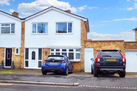 4 bedroom semi-detached house for sale, Dryden Crescent, Stevenage, Hertfordshire, SG2