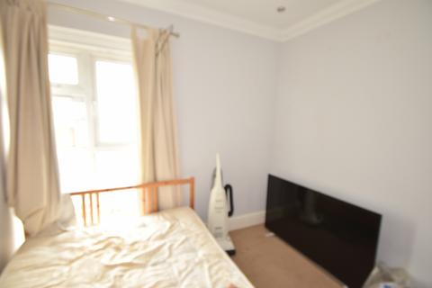 3 bedroom apartment to rent, Palmerston Mansions Palmerston Road Southsea PO5 3QJ
