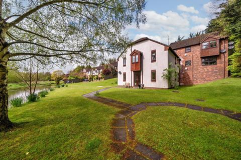 6 The Willows, Mill End, Rickmansworth, WD3 8YY