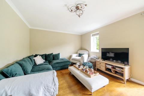 6 The Willows, Mill End, Rickmansworth, WD3 8YY