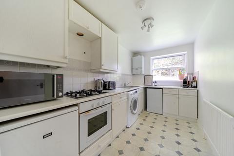 6 The Willows, Mill End, Rickmansworth, WD3 8YY
