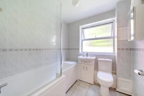 6 The Willows, Mill End, Rickmansworth, WD3 8YY