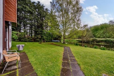 6 The Willows, Mill End, Rickmansworth, WD3 8YY