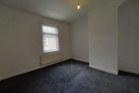 2 bedroom terraced house to rent, Leyland Road, Burnley BB11