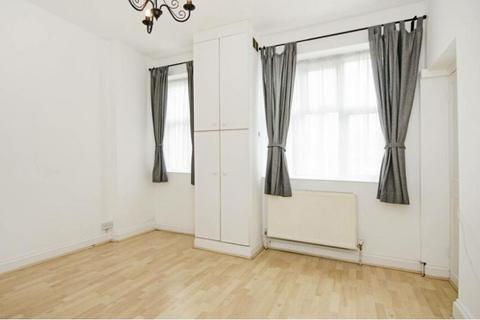 1 bedroom flat to rent, Golders Green Road, London