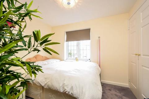 2 bedroom maisonette to rent, Bushwood Drive, Bermondsey, London, SE1