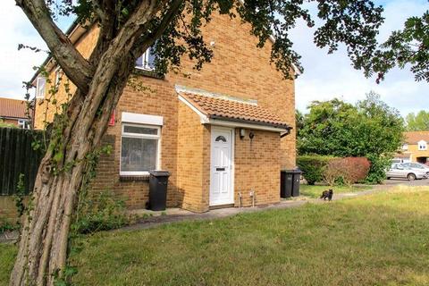 1 bedroom end of terrace house for sale, Harrier Close, Lee-On-The-Solent, Hampshire, PO13