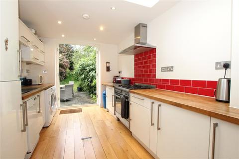 86 Waverley Road, London, SE18 7TJ