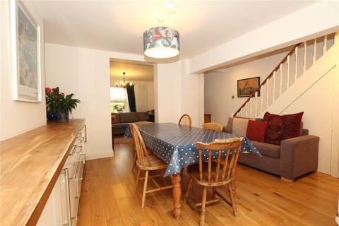 86 Waverley Road, London, SE18 7TJ