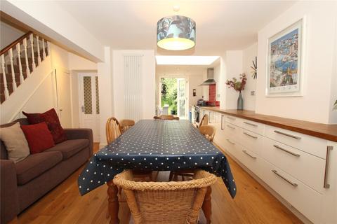 86 Waverley Road, London, SE18 7TJ