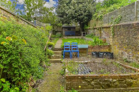 2 bedroom terraced house for sale, Coombe Road, Brighton, East Sussex