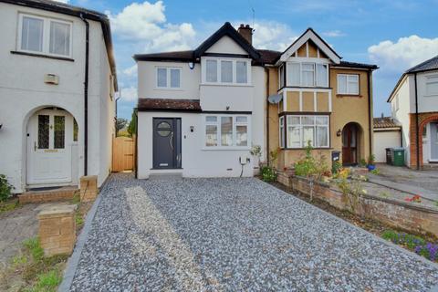 4 bedroom semi-detached house to rent, Watford, Hertfordshire WD25