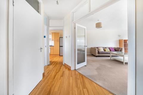 2 bedroom apartment to rent, Carlton Drive Putney SW15