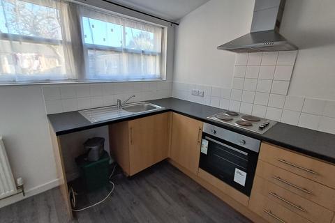 Studio to rent, Commercial Row, Pembroke Dock, Pembrokeshire