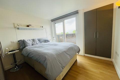 1 bedroom flat to rent, 167 Green Lanes, London N16