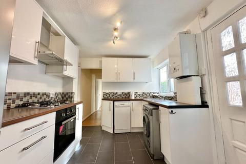 2 bedroom apartment to rent, 287 Ballards Lane, London N12