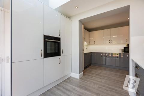 34 Kent Drive, Hornchurch, RM12 6TB