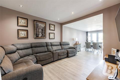 34 Kent Drive, Hornchurch, RM12 6TB
