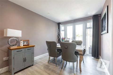 34 Kent Drive, Hornchurch, RM12 6TB