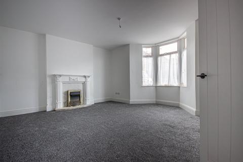 2 bedroom flat to rent, JG Faraday Grove, Gateshead, NE8