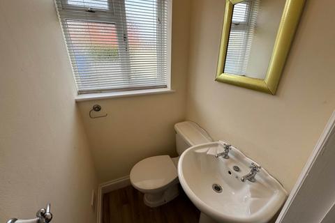 6 bedroom end of terrace house to rent, Conygre Grove, Filton, Bristol