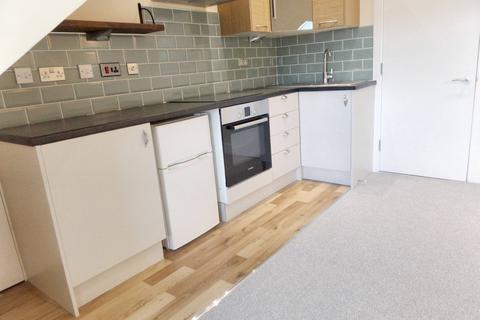 1 bedroom flat to rent, Bensham Manor Road, Thornton Heath CR7