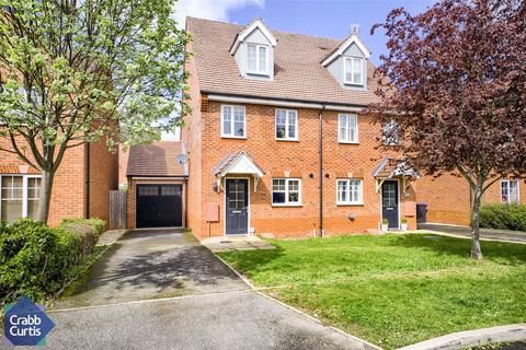 17 Brackley Crescent, Warwick, CV34 6XT