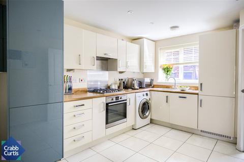 17 Brackley Crescent, Warwick, CV34 6XT