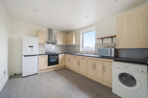 2 bedroom flat to rent, Earlsfield Road London SW18
