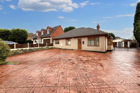 3 bedroom bungalow for sale, Lichfield Road, Shelfield, Walsall, WS4