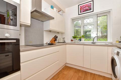 67 Riddlesdown Avenue, Purley, CR8 1JL