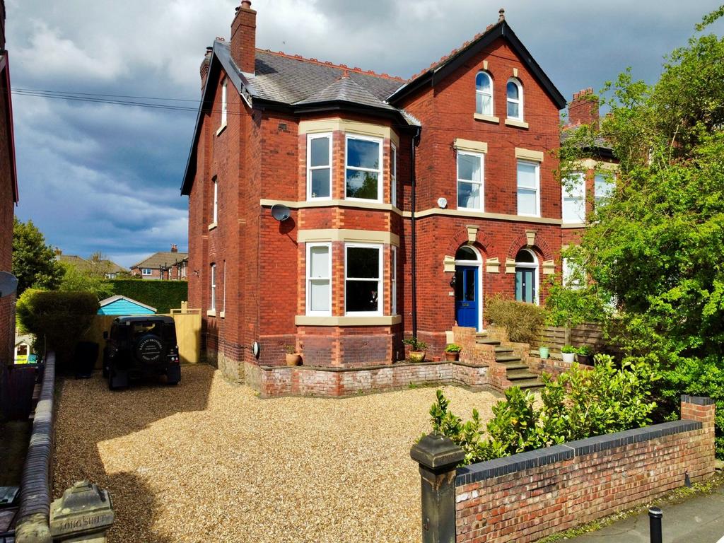 Station Road, Marple, Stockport, SK6 6 bed semidetached house for sale