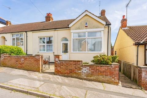 11 Blinco Road, Lowestoft, NR32 3PB