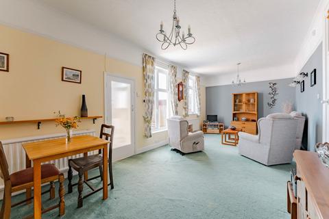 11 Blinco Road, Lowestoft, NR32 3PB