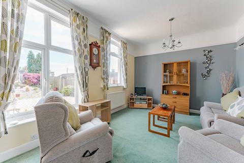 11 Blinco Road, Lowestoft, NR32 3PB